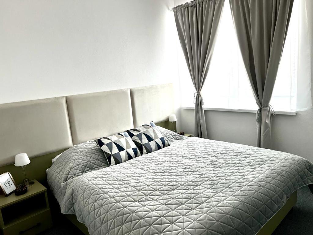Urban Green Apartment ลิฟตอฟสกีมิคูลาช ภายนอก รูปภาพ