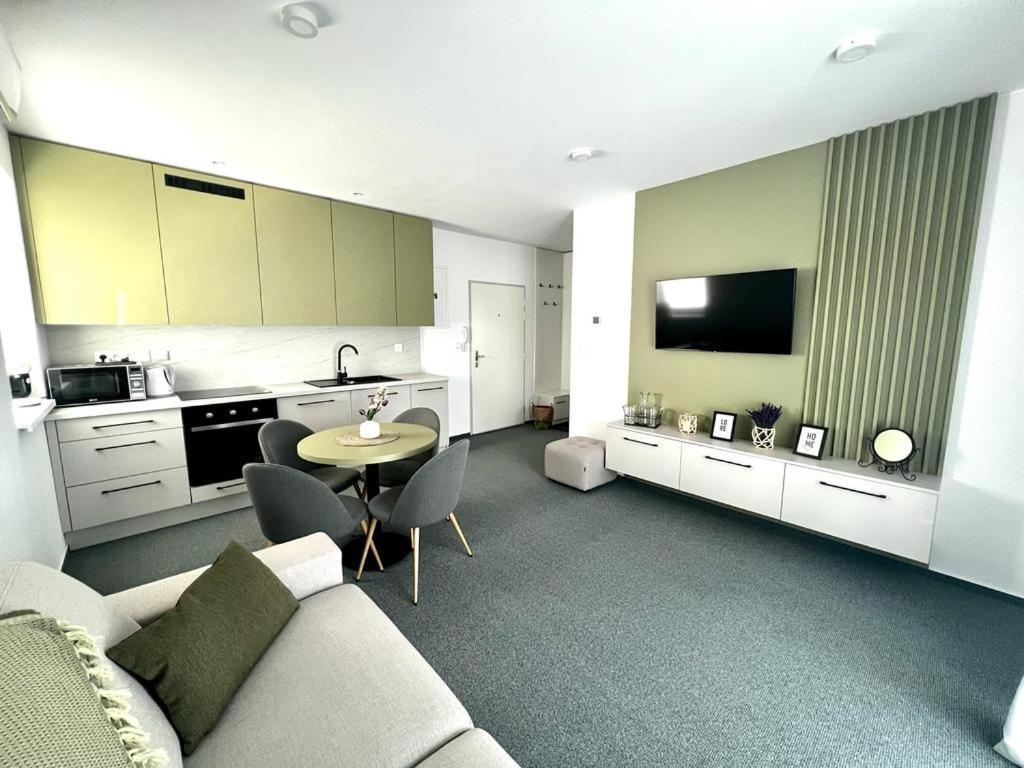 Urban Green Apartment ลิฟตอฟสกีมิคูลาช ภายนอก รูปภาพ